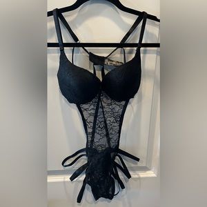 Elegance Black Lace Sexy Teddy with built in cups Small